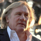 V současnosti Gérard Depardieu čelí řadě obvinění ze sexuálního násilí. Je otázkou, kolik je v tom pravdy a zdali to není více špína a závist
