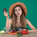 Dieta (z řeckého diaita, Δίαιτα – strava) je řízený příjem pokrmů a tekutin za účelem dosažení specifického cíle