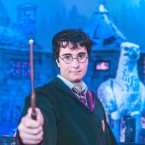 Harrymu Potterovi by dnes bylo 40 let